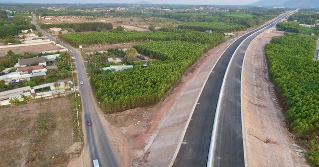 Đội vốn hơn 3.700 tỉ đồng, cao tốc Biên Hoà – Vũng Tàu phải trình quốc hội để xem xét điều chỉnh chủ trương đầu tư Đội vốn hơn 3.700 tỉ đồng, cao tốc Biên Hoà – Vũng Tàu phải trình quốc hội để xem xét điều chỉnh chủ trương đầu tư