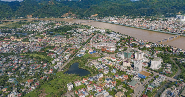 Toàn cảnh thành phố Hòa Bình (ảnh: Ngọc Đẹp). Toàn cảnh thành phố Hòa Bình (ảnh: Ngọc Đẹp).