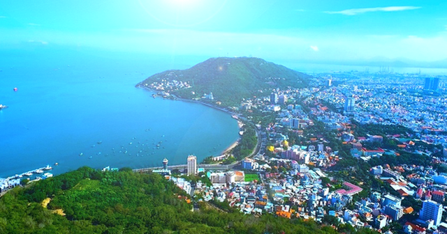 Được Sun Group “chọn mặt, gửi vàng”, thị trường bất động sản ở “thiên đường du lịch biển” diễn biến ra sao? Được Sun Group “chọn mặt, gửi vàng”, thị trường bất động sản ở “thiên đường du lịch biển” diễn biến ra sao?