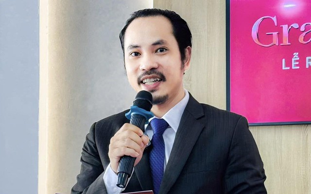 “89% môi giới chưa có chứng chỉ hành nghề, gần 60% chưa từng tham gia bất kỳ khóa đào tạo chính quy nào là đáng báo động” “89% môi giới chưa có chứng chỉ hành nghề, gần 60% chưa từng tham gia bất kỳ khóa đào tạo chính quy nào là đáng báo động”