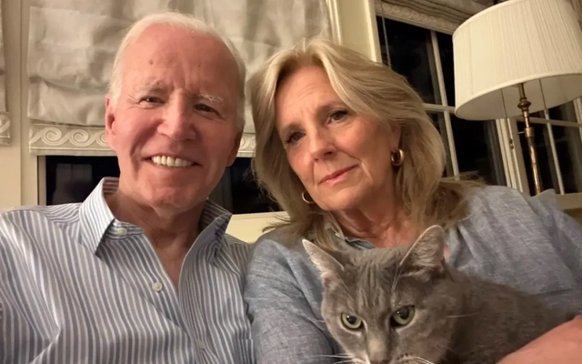 Cựu Tổng thống Mỹ Joe Biden và vợ Jill Biden trong ảnh đăng trên mạng xã hội ngày 19/5. (Ảnh: X/Joe Biden) Cựu Tổng thống Mỹ Joe Biden và vợ Jill Biden trong ảnh đăng trên mạng xã hội ngày 19/5. (Ảnh: X/Joe Biden)