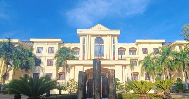 Cảnh cáo nguyên Phó giám đốc Sở Kế hoạch và Đầu tư Đắk Nông Cảnh cáo nguyên Phó giám đốc Sở Kế hoạch và Đầu tư Đắk Nông