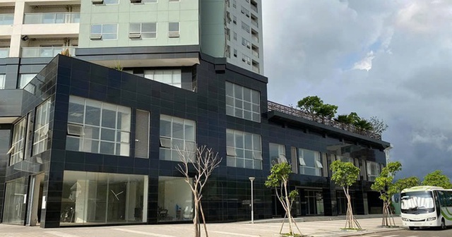 Công an ra quyết định tạm đóng cửa 2 tòa tháp cao 37 tầng có vốn đầu tư 1.500 tỷ nằm trên "đất vàng" Đà Nẵng Công an ra quyết định tạm đóng cửa 2 tòa tháp cao 37 tầng có vốn đầu tư 1.500 tỷ nằm trên "đất vàng" Đà Nẵng