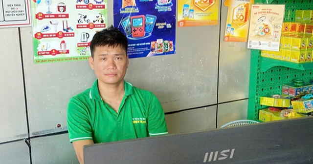 Chủ cửa hàng sữa phối hợp với công an ngăn chặn vụ lừa đảo Chủ cửa hàng sữa phối hợp với công an ngăn chặn vụ lừa đảo