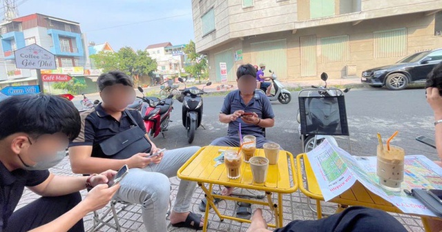 Chuyện khó giãi bày của môi giới BĐS: Lúc thị trường ảm đạm năn nỉ bên mua, thị trường tốt lên quay sang nài nỉ bên bán