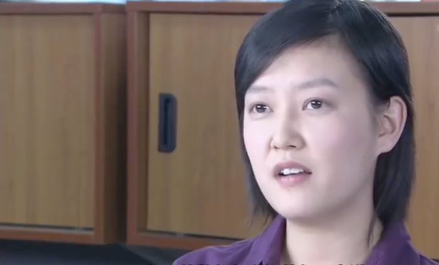 Người phụ nữ trúng độc đắc 3,2 tỷ đồng, cảnh sát thông báo: “Cô không không nhận được đồng nào, còn mất thêm 300 triệu” Người phụ nữ trúng độc đắc 3,2 tỷ đồng, cảnh sát thông báo: “Cô không không nhận được đồng nào, còn mất thêm 300 triệu”