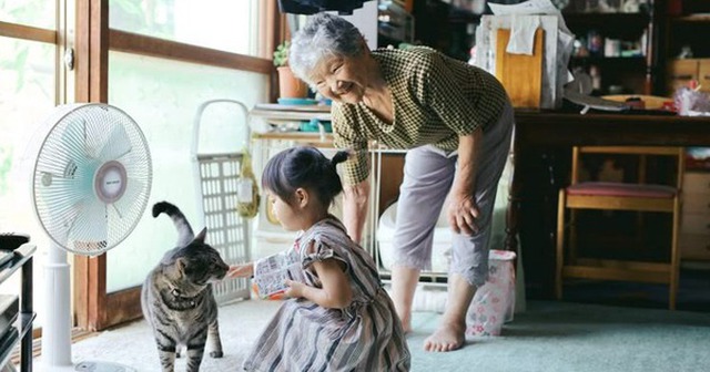 Định gửi con về quê 2 tháng, mới 2 ngày đã xảy ra mâu thuẫn: "Đừng nghĩ biếu bố mẹ vài triệu rồi bỏ mặc đứa trẻ với ông bà là được..."