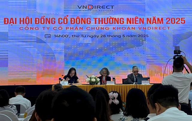 Hơn 2.000 cổ đông tham dự ĐHĐCĐ thường niên 2025 của Chứng khoán VNDirect Hơn 2.000 cổ đông tham dự ĐHĐCĐ thường niên 2025 của Chứng khoán VNDirect