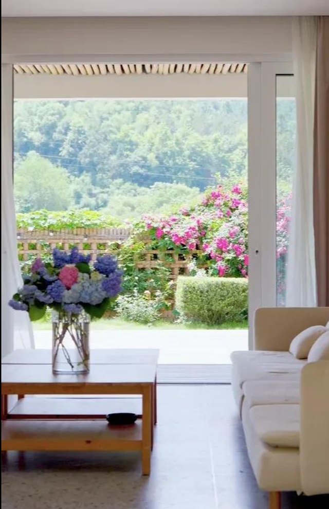 Chàng trai 9x xây biệt thự 760m2 cho bố mẹ về quê nghỉ hưu, chỉ tiêu hơn 1 triệu đồng/tháng vẫn hài lòng- Ảnh 3. Chàng trai 9x xây biệt thự 760m2 cho bố mẹ về quê nghỉ hưu, chỉ tiêu hơn 1 triệu đồng/tháng vẫn hài lòng- Ảnh 3.