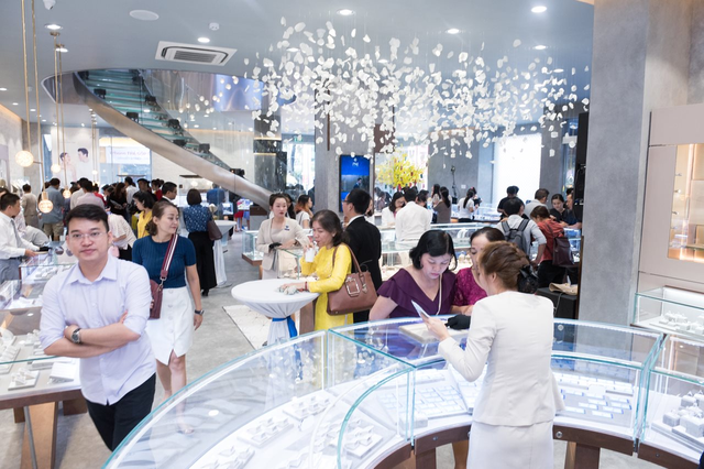 Cổ phiếu “đại gia” bán vàng, trang sức tăng nóng Cổ phiếu “đại gia” bán vàng, trang sức tăng nóng