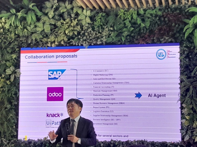 Công ty tại Tp.HCM thay 30% nhân sự bằng AI, các ngân hàng đóng cửa PGD: Lối thoát nào cho người lao động?- Ảnh 2.