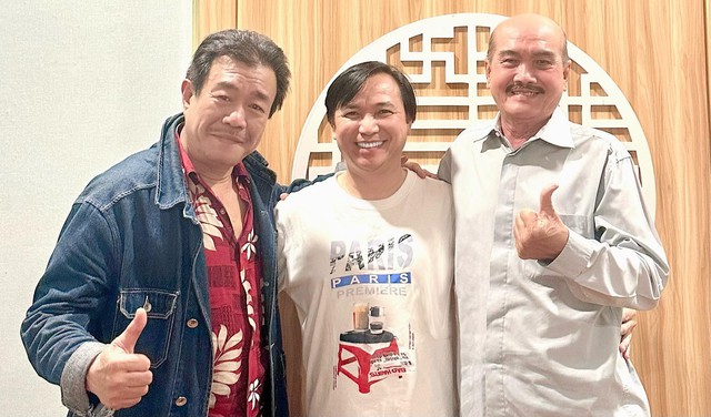 Nam nhạc sĩ vừa trả nợ cho danh hài nổi tiếng: "Ban đầu chỉ nghĩ giúp giải quyết chuyện nợ nần" Nam nhạc sĩ vừa trả nợ cho danh hài nổi tiếng: "Ban đầu chỉ nghĩ giúp giải quyết chuyện nợ nần"