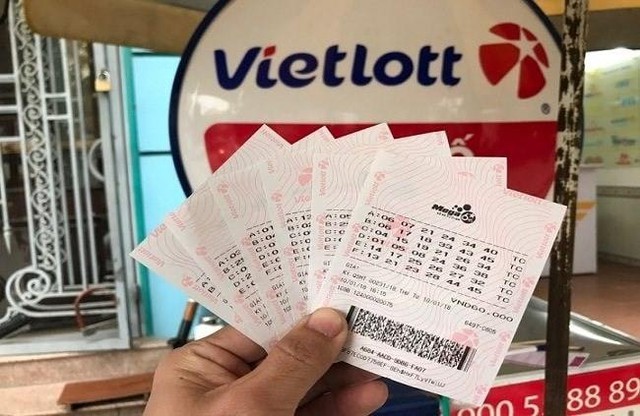 Thu về gần 8.000 tỷ từ bán vé số, Vietlott vươn lên thành công ty lớn thứ 2 nhưng lợi nhuận chỉ đứng thứ 22 trong ngành Thu về gần 8.000 tỷ từ bán vé số, Vietlott vươn lên thành công ty lớn thứ 2 nhưng lợi nhuận chỉ đứng thứ 22 trong ngành