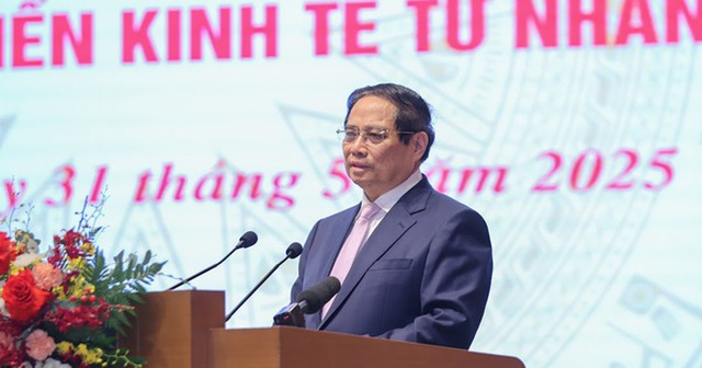 TỔNG THUẬT: Tọa đàm của Thủ tướng Chính phủ với doanh nghiệp về phát triển kinh tế tư nhân TỔNG THUẬT: Tọa đàm của Thủ tướng Chính phủ với doanh nghiệp về phát triển kinh tế tư nhân