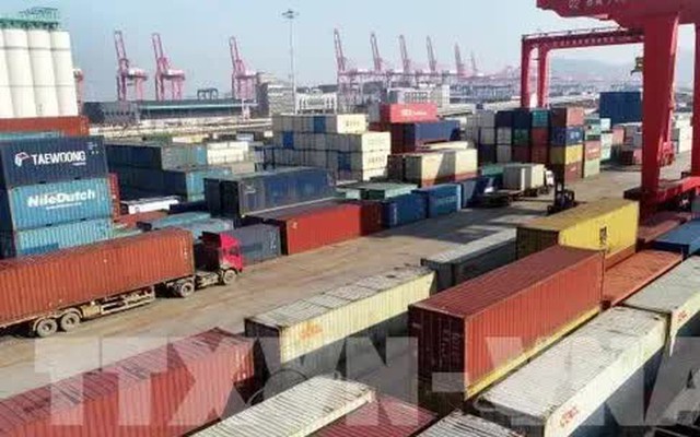 Doanh nghiệp chuyển hướng cất trữ hàng tại Canada để tránh thuế Mỹ Doanh nghiệp chuyển hướng cất trữ hàng tại Canada để tránh thuế Mỹ