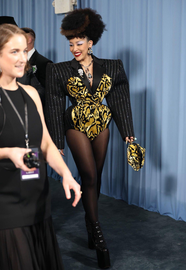 MET GALA 2025: Cuộc chơi tái định nghĩa thời trang của những ông lớn Marc Jacobs, Tory Burch, Boss, Chopard- Ảnh 2. MET GALA 2025: Cuộc chơi tái định nghĩa thời trang của những ông lớn Marc Jacobs, Tory Burch, Boss, Chopard- Ảnh 2.