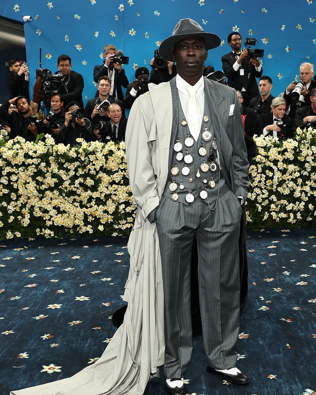 MET GALA 2025: Cuộc chơi tái định nghĩa thời trang của những ông lớn Marc Jacobs, Tory Burch, Boss, Chopard- Ảnh 9. MET GALA 2025: Cuộc chơi tái định nghĩa thời trang của những ông lớn Marc Jacobs, Tory Burch, Boss, Chopard- Ảnh 9.