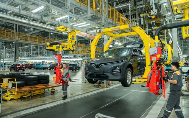 VinFast khởi tạo “cuộc chơi lớn”, đưa công nghiệp hỗ trợ Việt lên tầm cao mới VinFast khởi tạo “cuộc chơi lớn”, đưa công nghiệp hỗ trợ Việt lên tầm cao mới