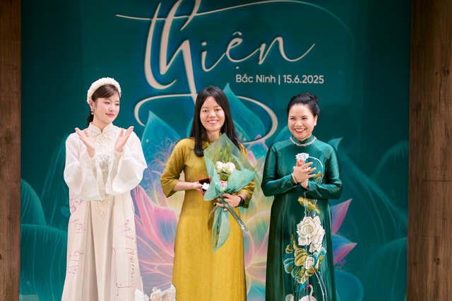 Bất ngờ Sao mai Nguyễn Thu Hằng "âm thầm" làm Phó Chủ tịch quỹ suốt 10 năm- Ảnh 1. Bất ngờ Sao mai Nguyễn Thu Hằng "âm thầm" làm Phó Chủ tịch quỹ suốt 10 năm- Ảnh 1.