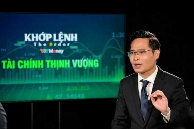 Giám đốc Kinh doanh số VPBankS chỉ ra yếu tố quan trọng nhất để đầu tư theo "sóng" thị trường Giám đốc Kinh doanh số VPBankS chỉ ra yếu tố quan trọng nhất để đầu tư theo "sóng" thị trường