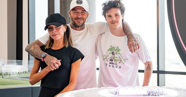 Beckham khoe ảnh con trai 19 tuổi đẹp trai tựa nam thần, niềm an ủi giữa lúc con trai cả vô ơn