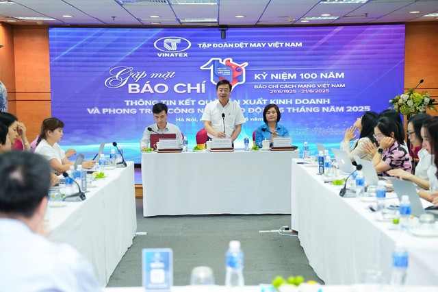 Tập đoàn dệt may lớn nhất Việt Nam báo lãi tăng vọt 97% trong 6 tháng đầu năm, tạm gác kế hoạch chuyển sàn