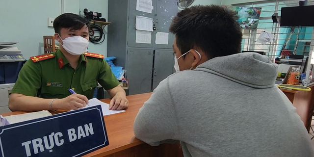 Gia đình thông báo đã chuyển khoản 7 tỷ đồng, nam sinh 2004 ở Hà Nội xác nhận sau đó báo công an- Ảnh 1.