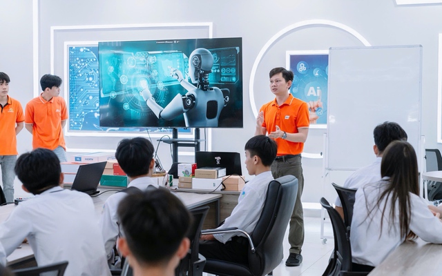 FPTU mở chuyên ngành Chuyển đổi số: Đào tạo “kiến trúc sư số” chất lượng cao FPTU mở chuyên ngành Chuyển đổi số: Đào tạo “kiến trúc sư số” chất lượng cao