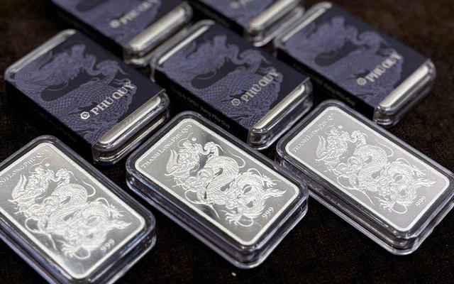 Giá bạc lại 'bốc đầu', vọt lên cao nhất sau 13 năm Giá bạc lại 'bốc đầu', vọt lên cao nhất sau 13 năm