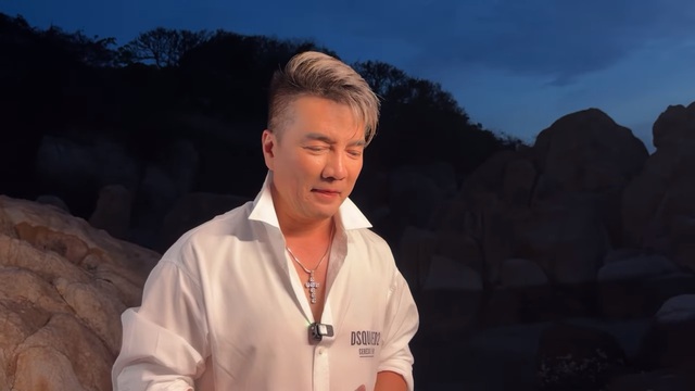 Đàm Vĩnh Hưng nói về hôn nhân: “Không bao giờ trọn vẹn” Đàm Vĩnh Hưng nói về hôn nhân: “Không bao giờ trọn vẹn”