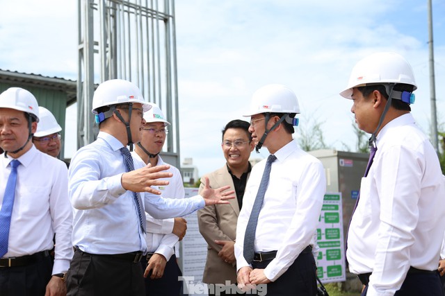 Đà Nẵng khởi động phòng thí nghiệm vi mạch bán dẫn công suất 10 triệu sản phẩm/năm- Ảnh 6. Đà Nẵng khởi động phòng thí nghiệm vi mạch bán dẫn công suất 10 triệu sản phẩm/năm- Ảnh 6.