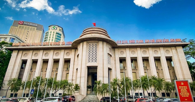 "Ngân hàng cần hướng đến phát triển bền vững, không vì lợi nhuận ngắn hạn": NHNN chuẩn bị thay đổi cách xếp hạng ngân hàng "Ngân hàng cần hướng đến phát triển bền vững, không vì lợi nhuận ngắn hạn": NHNN chuẩn bị thay đổi cách xếp hạng ngân hàng