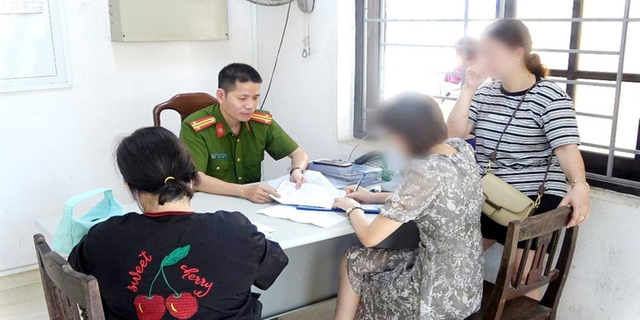 Công an đã cảnh báo vô số lần, 20 người dân Hà Nội vẫn chuyển khoản 6 tỷ đồng cho lừa đảo - Ảnh 1.