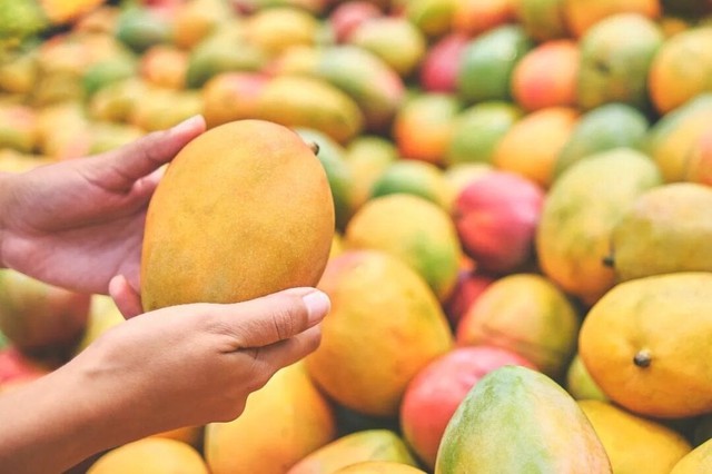 9 loại quả ngon mùa hè nhưng dễ "ngậm hóa chất", người đi chợ nhất định phải chọn kỹ- Ảnh 3.