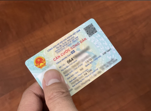Những ai phải đổi Căn cước ngay trong năm 2025, nếu không sẽ bị phạt tiền, khóa tài khoản ngân hàng?- Ảnh 2.