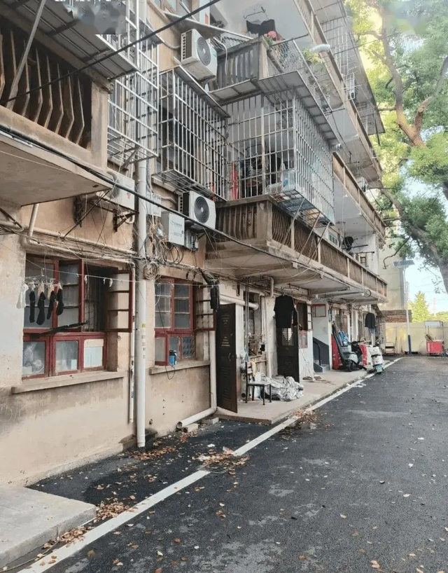 Bán nhà đất mua chung cư có lãi hơn 1 tỷ đồng, người đàn ông vẫn than thở: “Nhiều đêm nằm thao thức không ngủ được”- Ảnh 1.