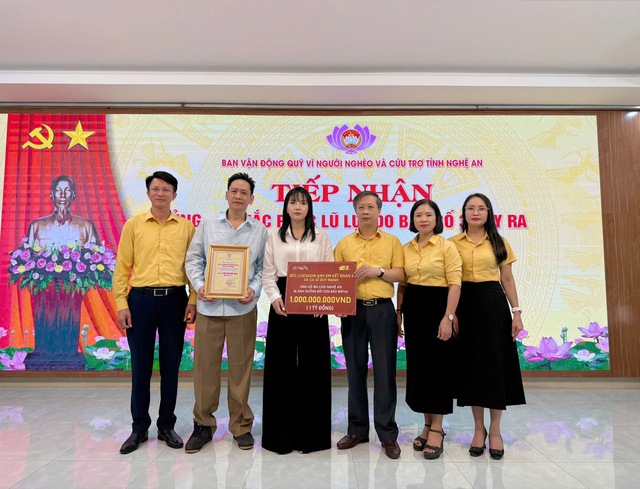 Chung tay cứu trợ bà con vùng lũ Nghệ An 1 tỷ VNĐ, ca sĩ Duy Mạnh “tái xuất” cùng dàn sao “nam thần” trong liveshow thiện nguyện “Anh em kết đoàn 03”- Ảnh 1. Chung tay cứu trợ bà con vùng lũ Nghệ An 1 tỷ VNĐ, ca sĩ Duy Mạnh “tái xuất” cùng dàn sao “nam thần” trong liveshow thiện nguyện “Anh em kết đoàn 03”- Ảnh 1.