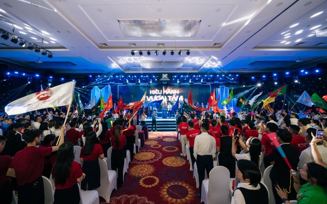 Bất động sản Vinh trở lại đường đua với Lễ ra quân Heritage Collection