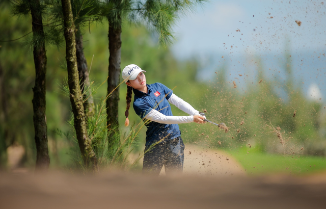 Bóng hồng 17 tuổi của làng golf Việt: 10 tuổi đã cầm gậy, lập nên “cú hat-trick” lịch sử, 3 năm liên tiếp làm được điều này