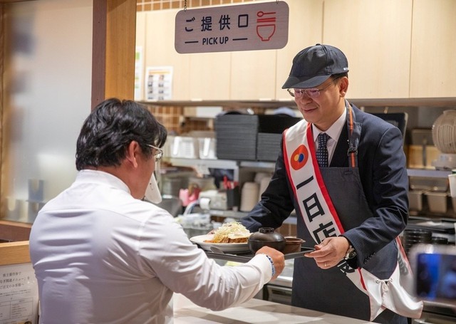 Đại sứ Việt Nam tại Nhật Bản bán cơm tấm tại chuỗi cơm bò lớn top 3 có hơn 1.000 cửa hàng