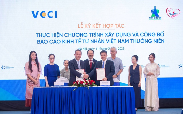 VCCI "bắt tay" tập đoàn lớn xây dựng Báo cáo Kinh tế tư nhân thường niên: Phá rào cản, khơi thông nguồn lực để doanh nghiệp bứt phá VCCI "bắt tay" tập đoàn lớn xây dựng Báo cáo Kinh tế tư nhân thường niên: Phá rào cản, khơi thông nguồn lực để doanh nghiệp bứt phá