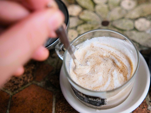 Món đồ uống Việt lên đài Hàn Quốc, giá chỉ hơn 2 đô la, du khách nhận xét: "Tôi thích nó hơn cả phở!"- Ảnh 8. Món đồ uống Việt lên đài Hàn Quốc, giá chỉ hơn 2 đô la, du khách nhận xét: "Tôi thích nó hơn cả phở!"- Ảnh 8.