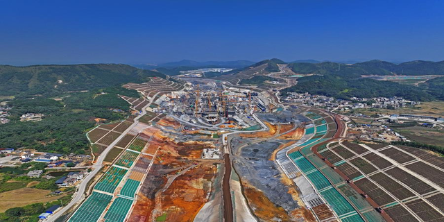 Phát hiện công trường hoạt động liên tục 24/7, “con đường” 10 tỷ USD nối Trung Quốc với ASEAN hình thành, bí mật công nghệ đằng sau được tiết lộ- Ảnh 1. Phát hiện công trường hoạt động liên tục 24/7, “con đường” 10 tỷ USD nối Trung Quốc với ASEAN hình thành, bí mật công nghệ đằng sau được tiết lộ- Ảnh 1.