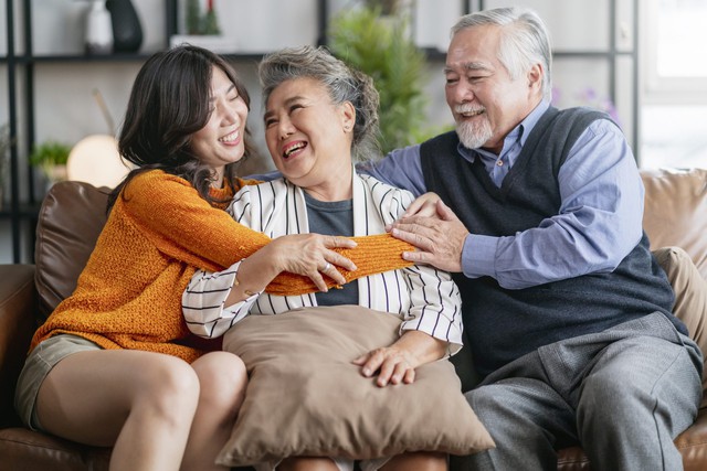 5 năm làm dâu không hỏi chuyện tiền nong, người phụ nữ khóc òa vì 1 câu nói của bố chồng- Ảnh 1. 5 năm làm dâu không hỏi chuyện tiền nong, người phụ nữ khóc òa vì 1 câu nói của bố chồng- Ảnh 1.