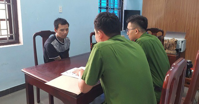 Công an phường An Cựu lấy lời khai đối tượng Nguyễn Hoàng Huy