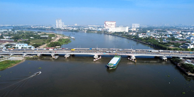 Cầu nặng 9.000 tấn bất ngờ rung chuyển, 100 người Việt Nam hò reo vì tạo kỳ tích, thành công làm chủ công nghệ phức tạp   - Ảnh 1.