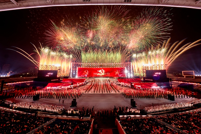 Tối 23/1, bầu trời Mỹ Đình bùng nổ chưa từng có, Việt nam chứng kiến một kỳ tích tầm cỡ thế giới - Ảnh 1.