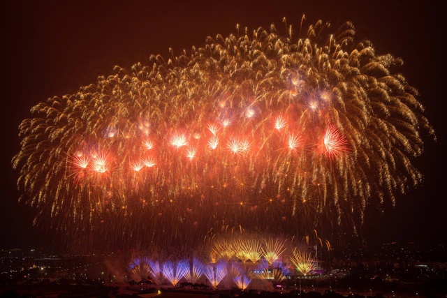 Sun Group viết nên loạt “kỷ lục” pháo hoa với Hòn đảo chưa từng tắt pháo hoa suốt 2 năm, Lễ hội pháo hoa quốc tế có quy mô đội bắn lớn nhất thế giới... - Ảnh 6.