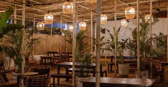 Nữ kỹ sư ngành hàng không vũ trụ bỏ nghề về bán đồ ăn bình dân: Khởi nghiệp với chưa đầy 25 triệu đồng, nay doanh thu hơn 320 triệu đồng/tháng - Ảnh 2.