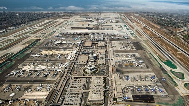 Phát hiện 9 cấu kiện khổng lồ nặng 1.000 tấn liên tục được vận chuyển trong đêm, đưa về sân bay lớn gấp 6 lần Nội Bài: Hé lộ cách xây nhà ga rộng gần 14.000 m²- Ảnh 1.